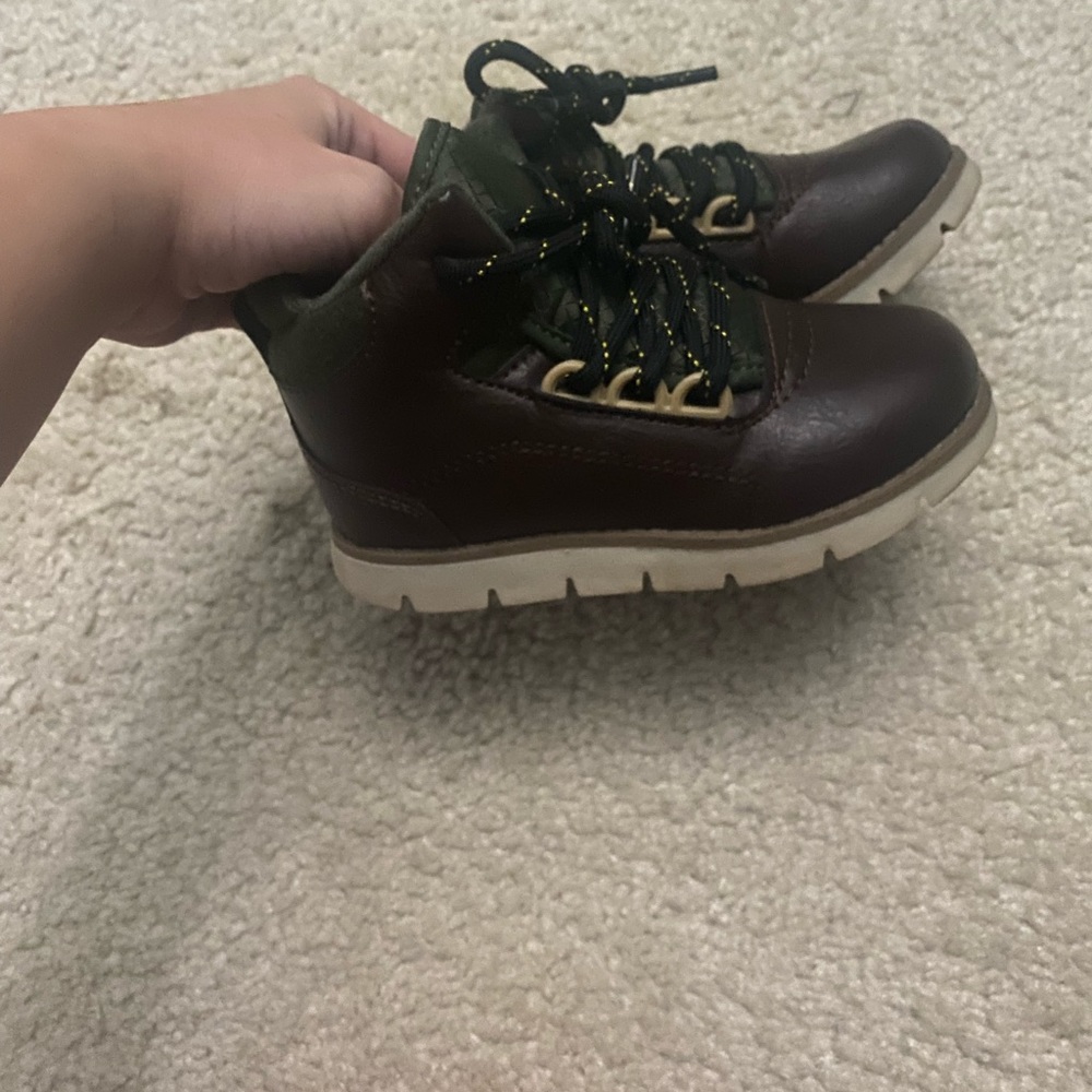 Toddler boys size 8 Oshkosh boots, worn one time.